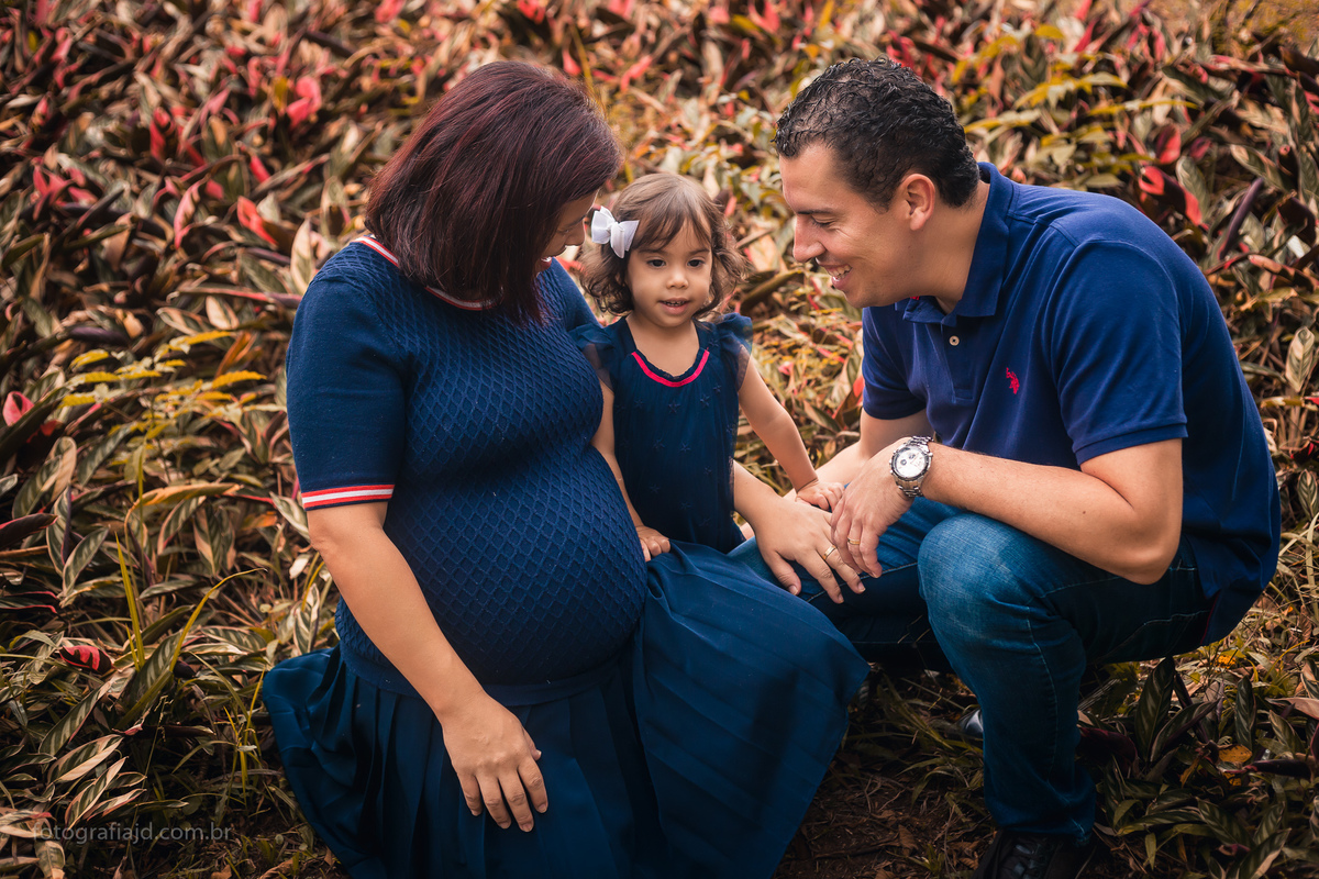 Ensaio fotográfico Gestante em parque. JD Fotografia - Casais, grávidas, gestantes, família, fotos, fotografia, gravidez- Suzano, Santo André, Mogi, ABC, SP. 