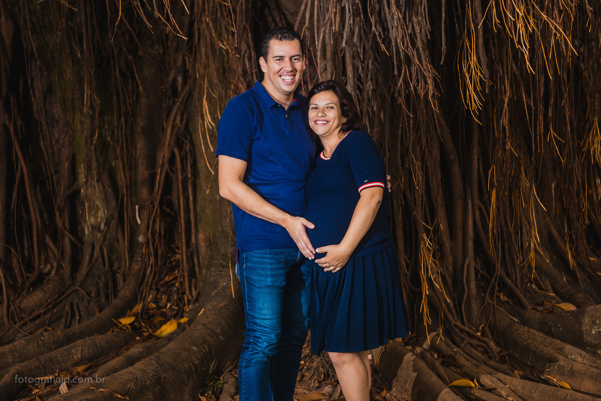 Ensaio fotográfico Gestante em parque. JD Fotografia - Casais, grávidas, gestantes, família, fotos, fotografia, gravidez- Suzano, Santo André, Mogi, ABC, SP. 