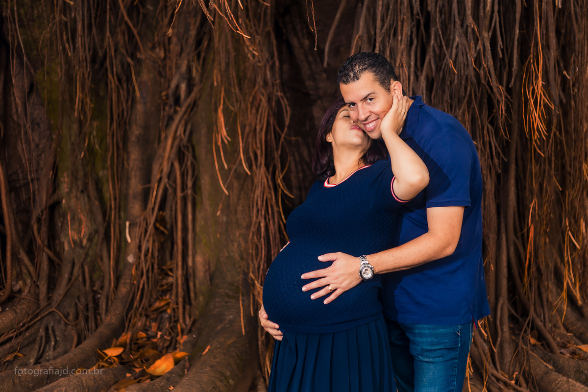 Ensaio fotográfico Gestante em parque. JD Fotografia - Casais, grávidas, gestantes, família, fotos, fotografia, gravidez- Suzano, Santo André, Mogi, ABC, SP. 