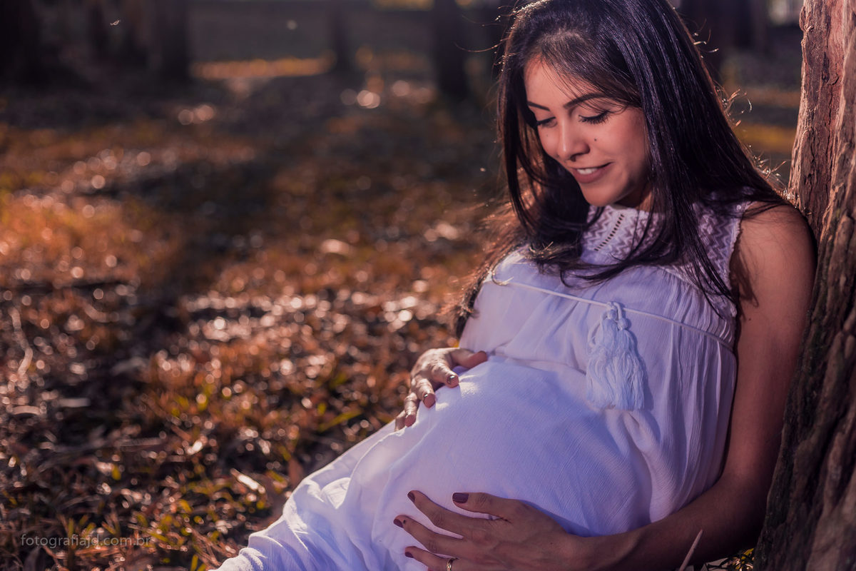 Ensaio fotográfico Gestante em parque. JD Fotografia - Casais, grávidas, gestantes, família, fotos, fotografia, gravidez- Suzano, Santo André, Mogi, ABC, SP.  Whatsapp: (11) 95047-7618