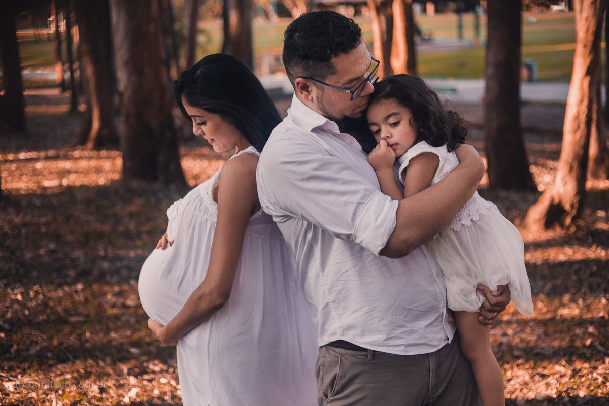 Ensaio fotográfico Gestante em parque. JD Fotografia - Casais, grávidas, gestantes, família, fotos, fotografia, gravidez- Suzano, Santo André, Mogi, ABC, SP.  Whatsapp: (11) 95047-7618