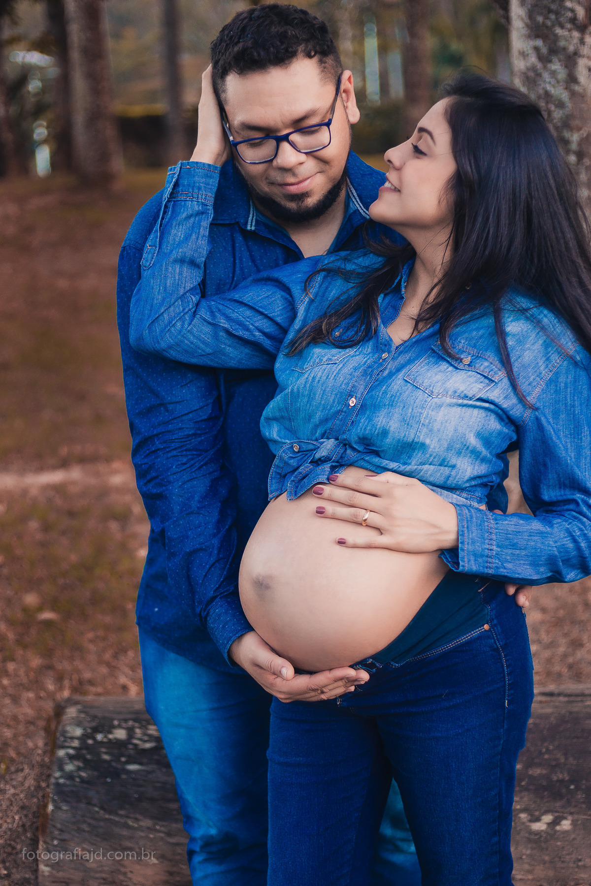 Ensaio fotográfico Gestante em parque. JD Fotografia - Casais, grávidas, gestantes, família, fotos, fotografia, gravidez- Suzano, Santo André, Mogi, ABC, SP.  Whatsapp: (11) 95047-7618