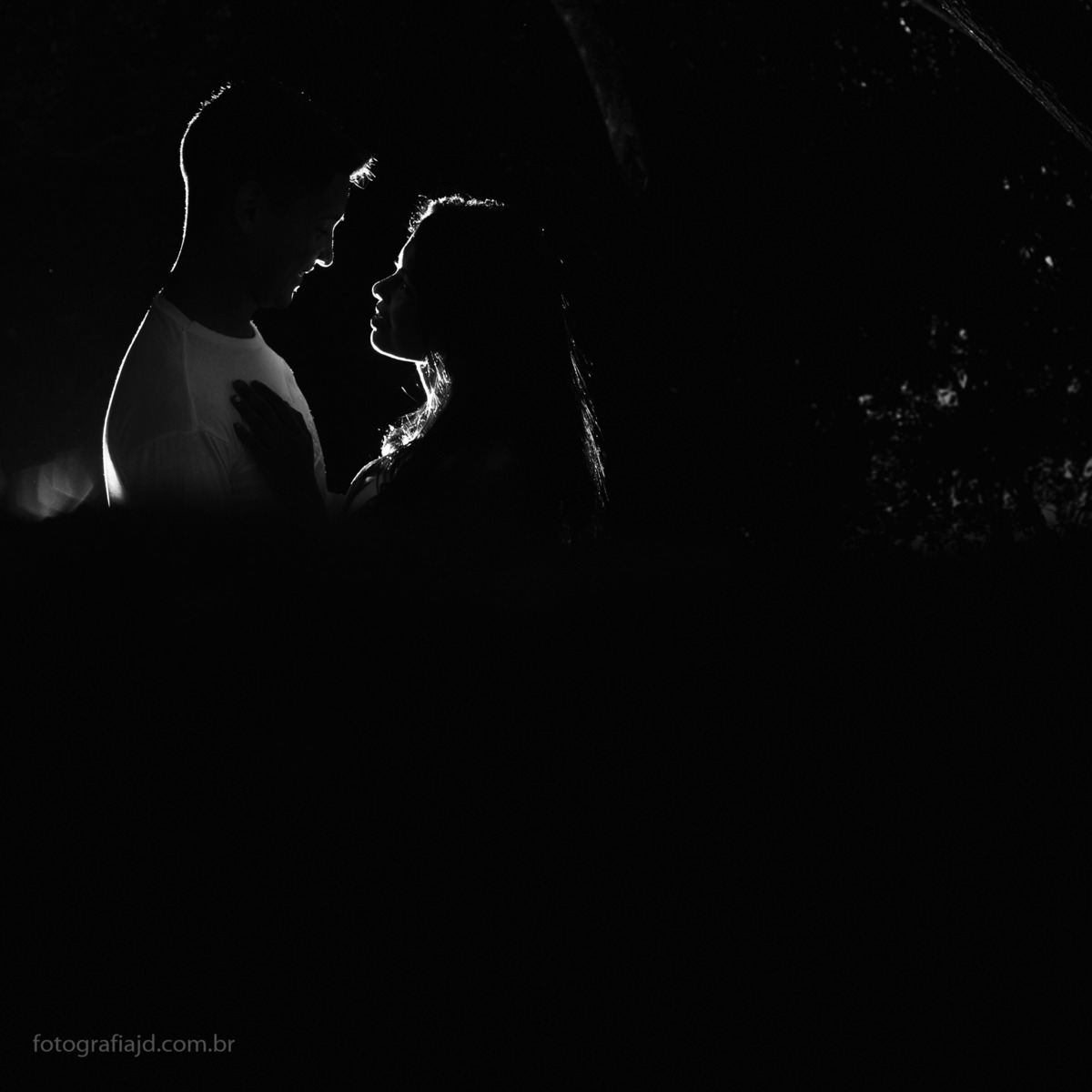 Ensaio fotográfico Casal Parque em Mogi das Cruzes. D Fotografia - Casais, grávidas, gestantes, família, fotos, fotografia, gravidez- Suzano, Santo André, Mogi, ABC, SP. Entre em contato - propostas de ensaio fotográfico de graça. (11)95047-7618 Whatsapp