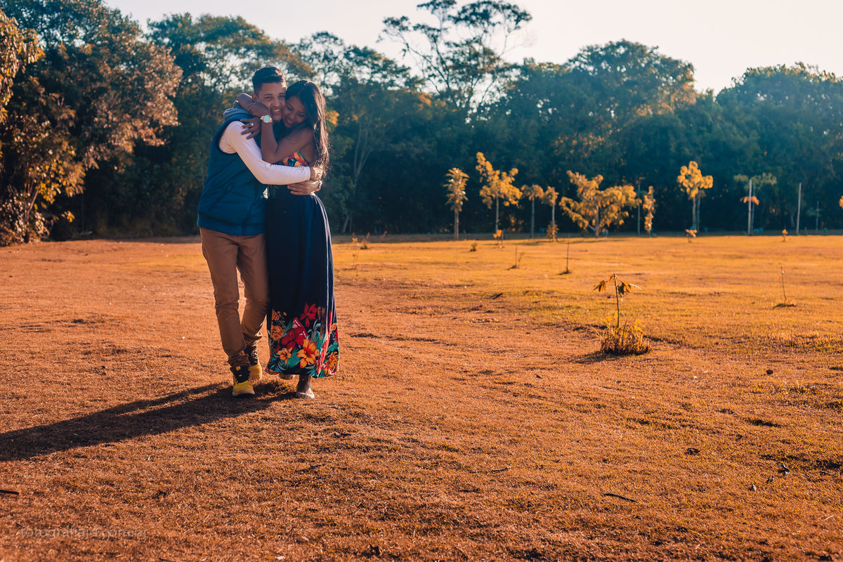 Ensaio fotográfico Casal Parque em Mogi das Cruzes. D Fotografia - Casais, grávidas, gestantes, família, fotos, fotografia, gravidez- Suzano, Santo André, Mogi, ABC, SP. Entre em contato - propostas de ensaio fotográfico de graça. (11)95047-7618 Whatsapp