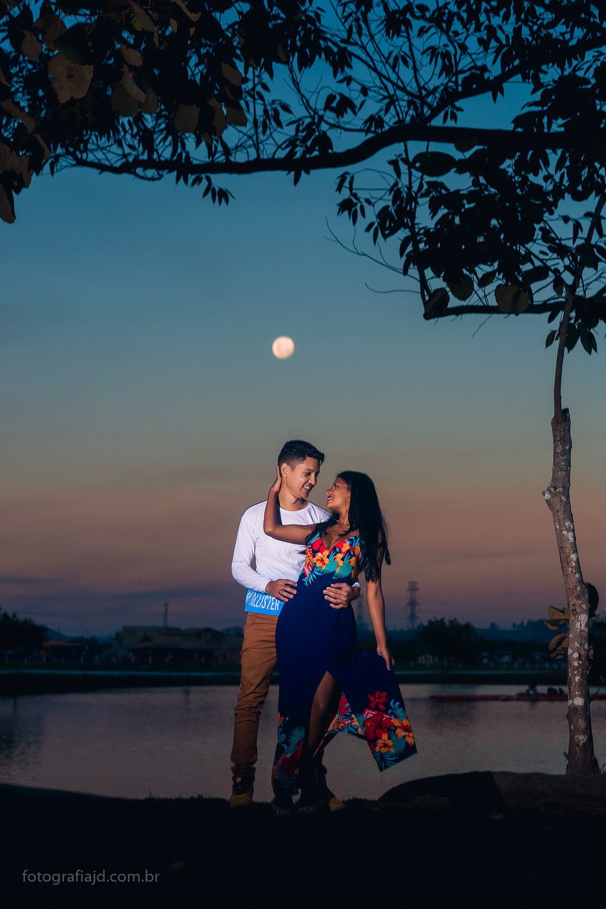 Ensaio fotográfico Casal Parque em Mogi das Cruzes. D Fotografia - Casais, grávidas, gestantes, família, fotos, fotografia, gravidez- Suzano, Santo André, Mogi, ABC, SP. Entre em contato - propostas de ensaio fotográfico de graça. (11)95047-7618 Whatsapp