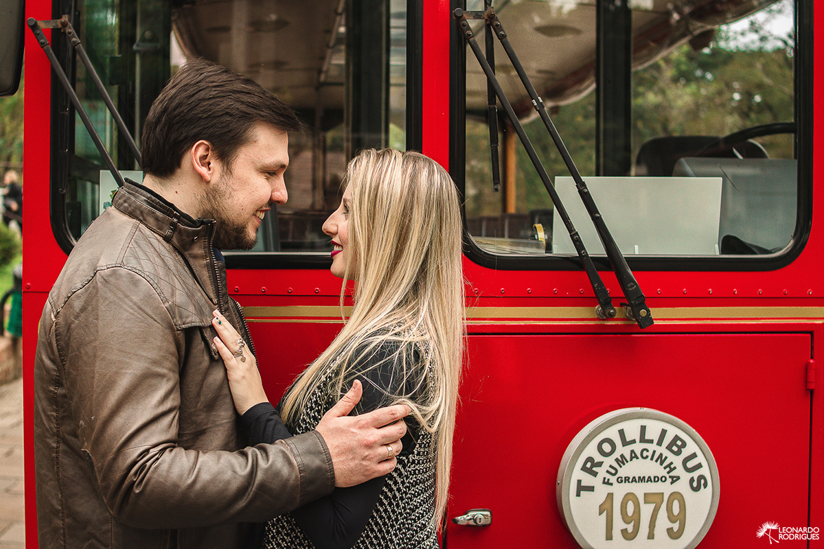 ensaio casal em gramado passeio fotografico lago negro pedido de casamento, fotografo de casamento tenente portela leonardo rodrigues fotografo