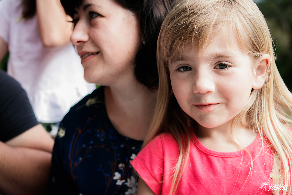 book ensaio fotografico fotos em familia gramado no lago negro infantil menina e mae