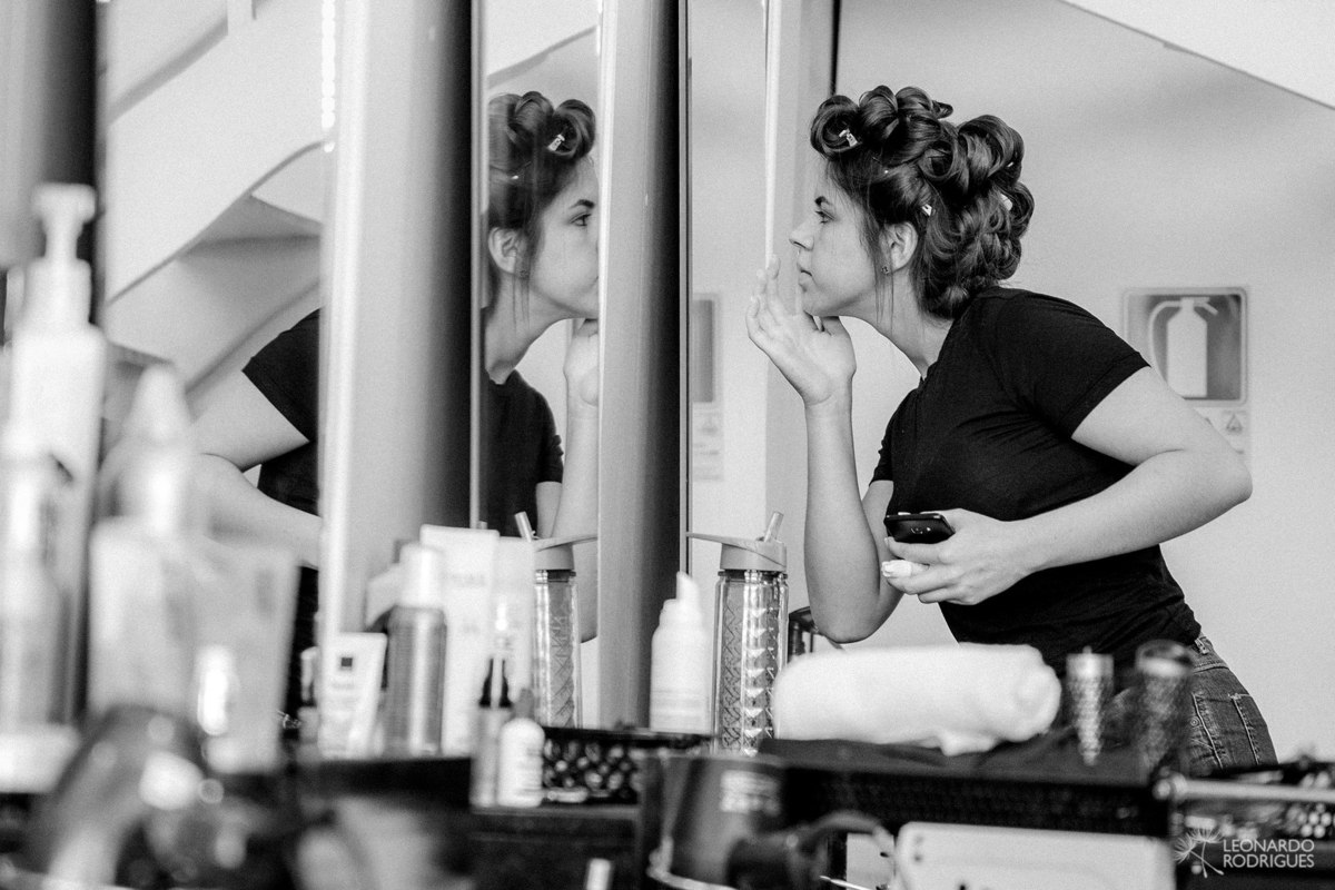 15 anos festa debutante book canoas casa de eventos blue moon fotografo porto alegre vestido vermelho leonardo rodrigues making of