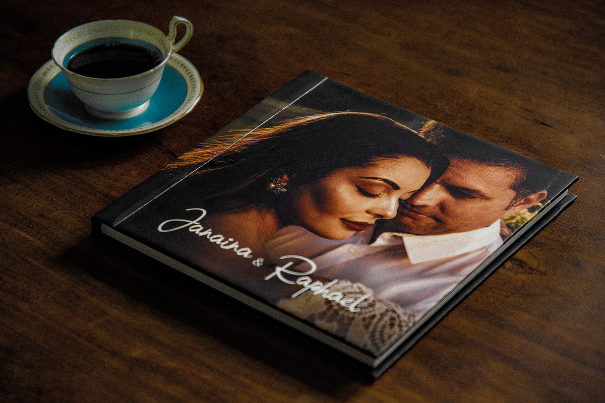 pre-wedding casal ensaio hotel gramado ensaio no campo por do sol interior fotografo foto revista publicidade luxo saint andrews casamento leonardo rodrigues livro book encadernado
