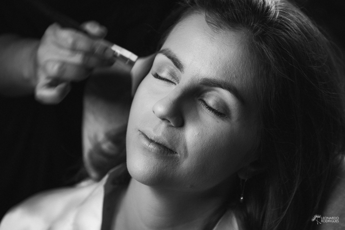 casamento casar em gramado destination wedding casar pousada la vista fotografo leonardo rodrigues making of maquiadora em gramado noiva