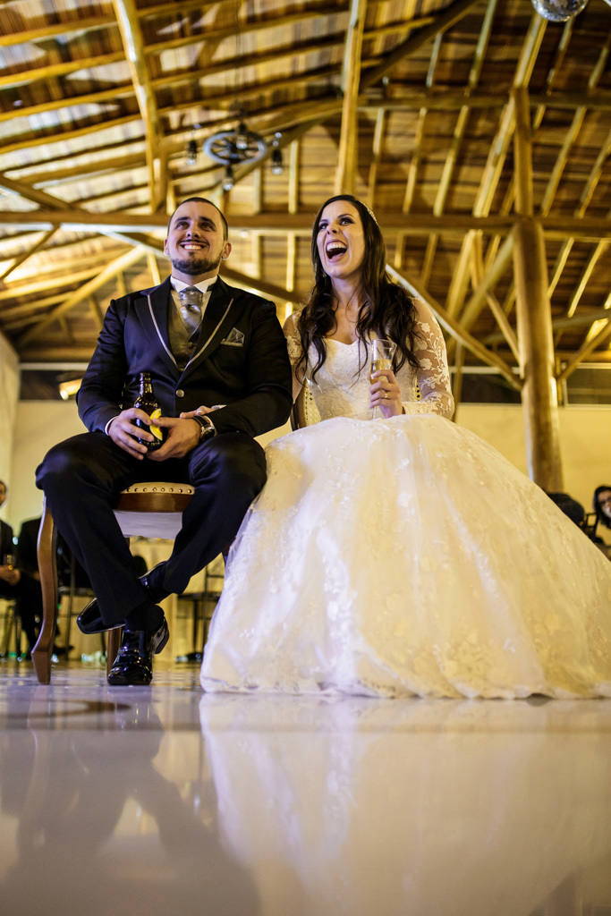 vestido de noiva e terno do noivo