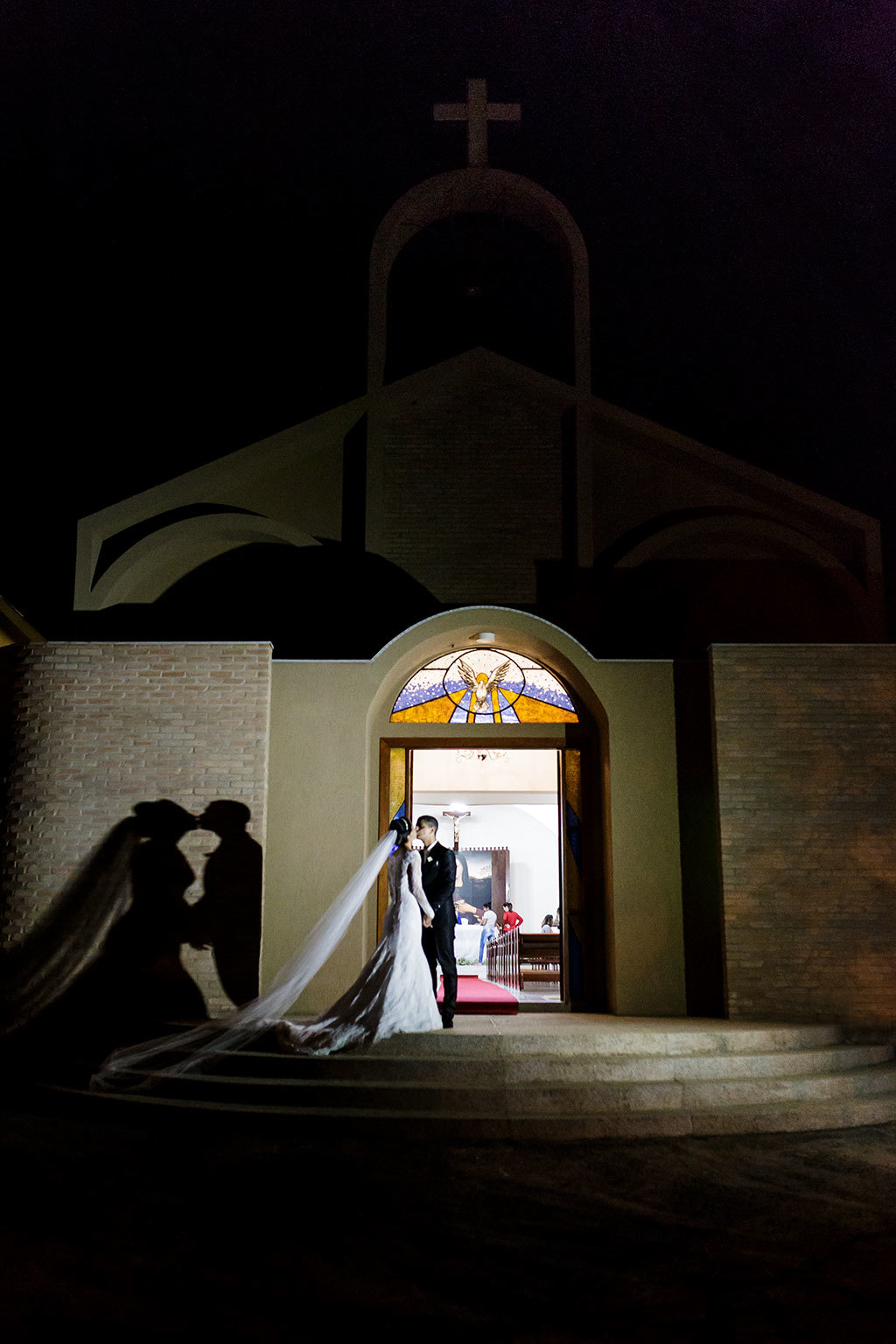 capela bairro do poste retrato de noivos ensaio de noivos noivos na igreja