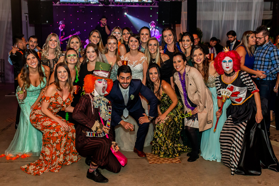 casamento na igreja catedral de jundiai casamento em jundia casamento na catedral de jundiai alice no pais da maravilhas mariella decoradora mariella decorações mariela decor decoradora jundiaí valsa dos noivos dança dos noivos padrinhos foto pousada 