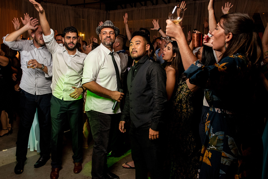 casamento na igreja catedral de jundiai casamento em jundia casamento na catedral de jundiai alice no pais da maravilhas mariella decoradora mariella decorações mariela decor decoradora jundiaí dança dos noivos balada de casamento banda vitrola