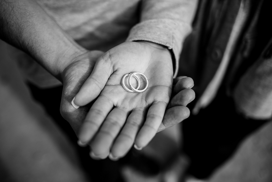 ensaio na montanha ensaio de casais na montanha ensaio pre wedding na montanha ensaio pre wedding no pico olho d'água fotos criativas ensiao de casais fotografo de ensaios na itália elopement wedding casamento á dois  viking produtora filme de casamento