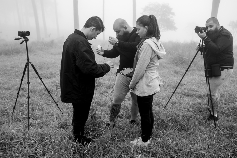 ensaio na montanha ensaio de casais na montanha ensaio pre wedding na montanha ensaio pre wedding no pico olho d'água fotos criativas ensiao de casais fotografo de ensaios na itália elopement wedding casamento á dois  viking produtora filme de casamento