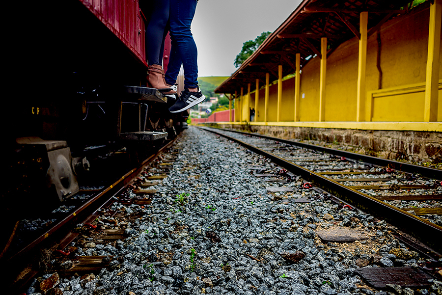 ensaio fotografico namorados estação trem detalhes