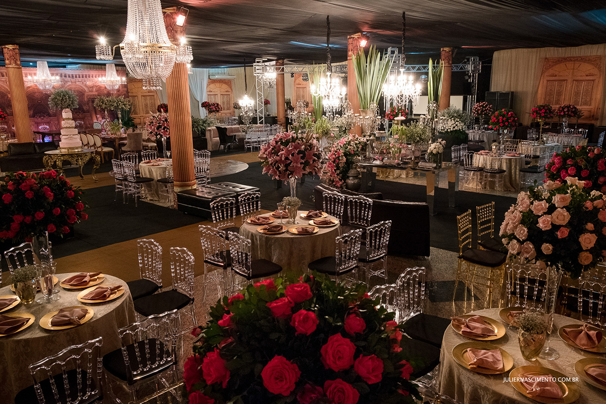 decoração de gisely ferreti de aniversário de 15 anos no cerimonial travessias na cidade de baixo guandu-es