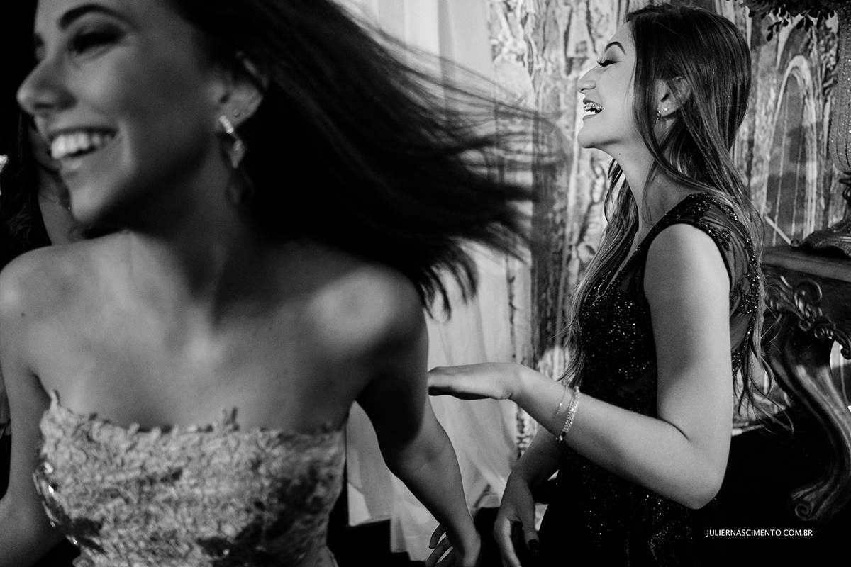 foto da amiga na festa de 15 anos