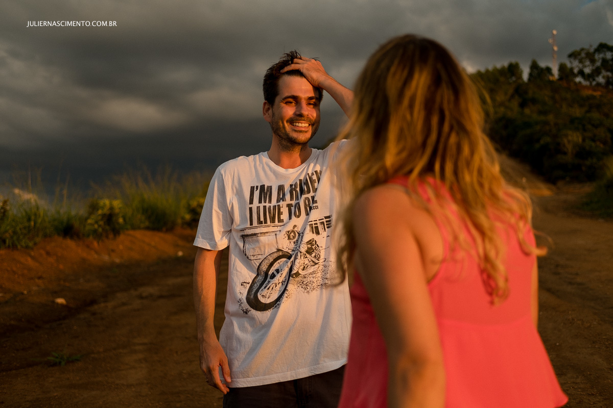 fotografia do ensaio fotográfico pré casamento em baixo guandu-es rampa do monjolo