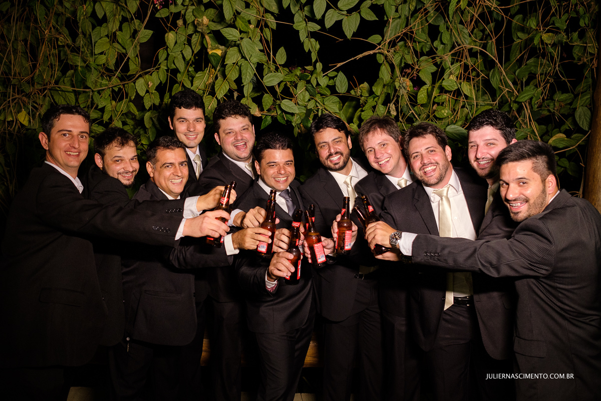 padrinhos brindando com budweiser