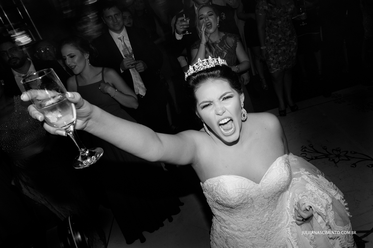 noiva gritando