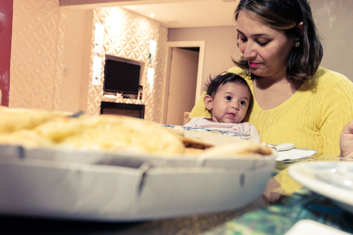 Fotografia Documental de Família. Pai, mãe e filha, menina bebê. Book da vida de uma família em 24 horas de registro, um dia na vida que guarda as memórias da família que vão levar para gerações. 