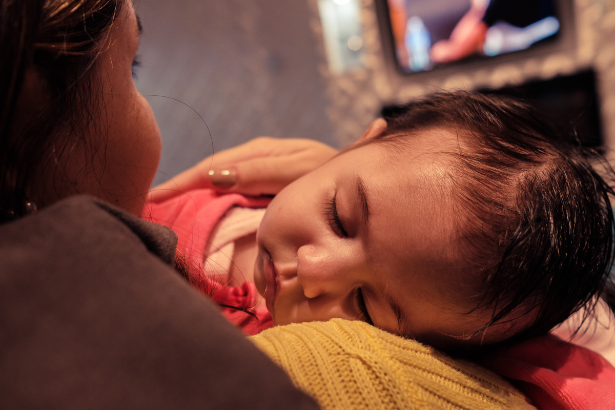 Fotografia Documental de Família. Pai, mãe e filha, menina bebê. Book da vida de uma família em 24 horas de registro, um dia na vida que guarda as memórias da família que vão levar para gerações. 