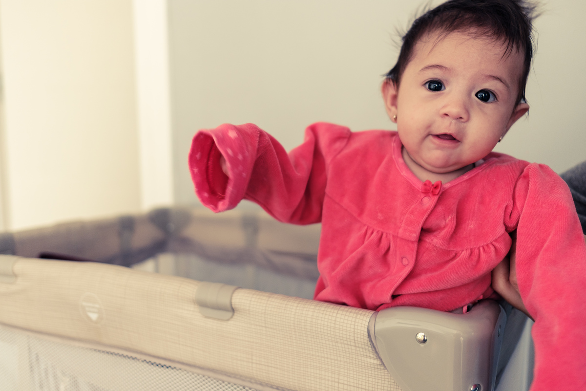 Fotografia Documental de Família. Pai, mãe e filha, menina bebê. Book da vida de uma família em 24 horas de registro, um dia na vida que guarda as memórias da família que vão levar para gerações. 