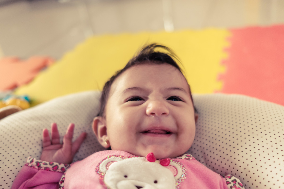Fotografia Documental de Família. Pai, mãe e filha, menina bebê. Book da vida de uma família em 24 horas de registro, um dia na vida que guarda as memórias da família que vão levar para gerações. 