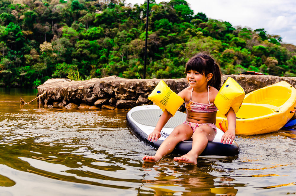 Fotografia documental de família, rotina e essência da família. 24 horas, um dia na vida. Pai, mãe, filhas, álbum, book da história da família.