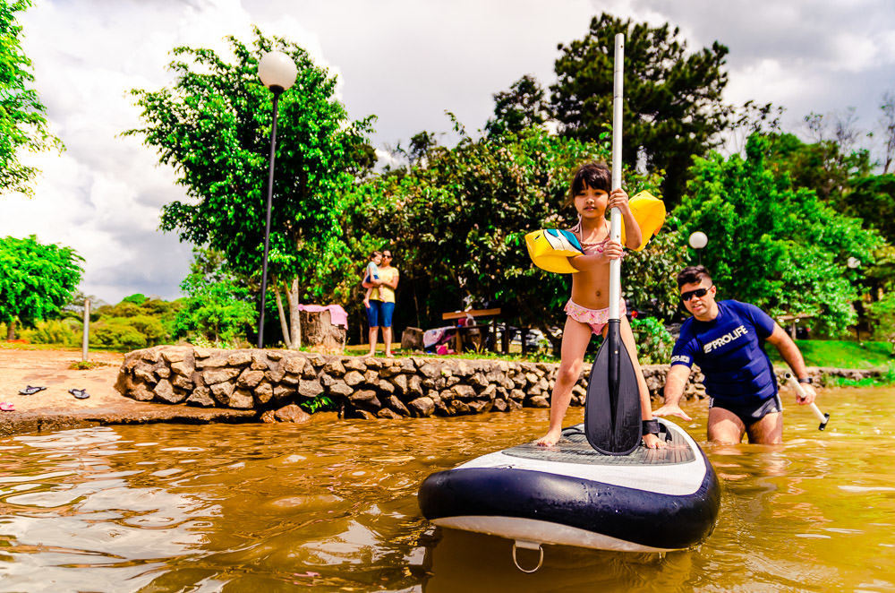 Fotografia documental de família, rotina e essência da família. 24 horas, um dia na vida. Pai, mãe, filhas, álbum, book da história da família.
