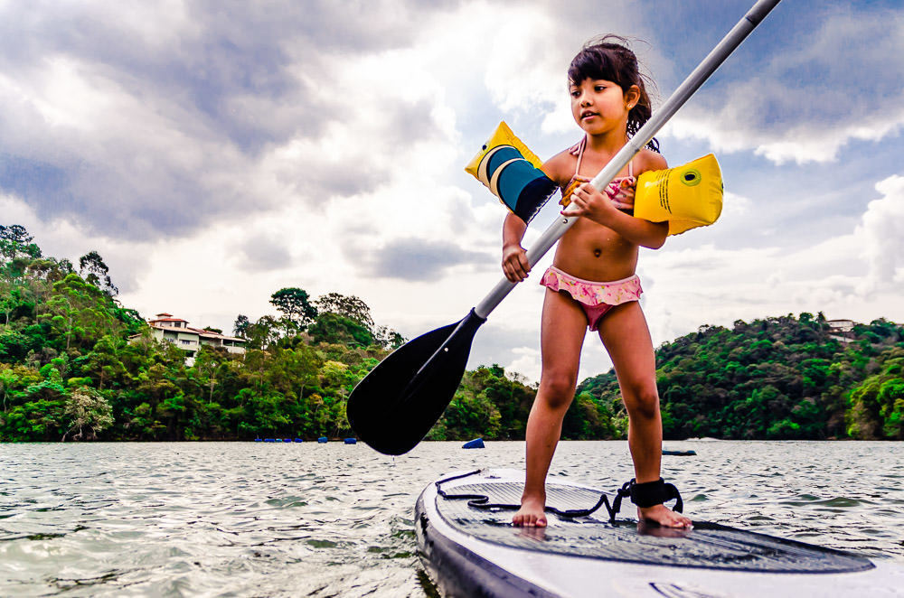 Fotografia documental de família, rotina e essência da família. 24 horas, um dia na vida. Pai, mãe, filhas, álbum, book da história da família.