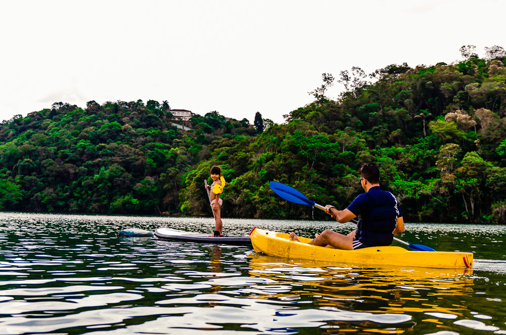 Fotografia documental de família, rotina e essência da família. 24 horas, um dia na vida. Pai, mãe, filhas, álbum, book da história da família.