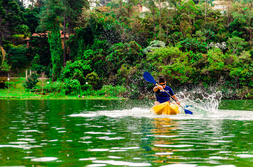 Fotografia documental de família, rotina e essência da família. 24 horas, um dia na vida. Pai, mãe, filhas, álbum, book da história da família.