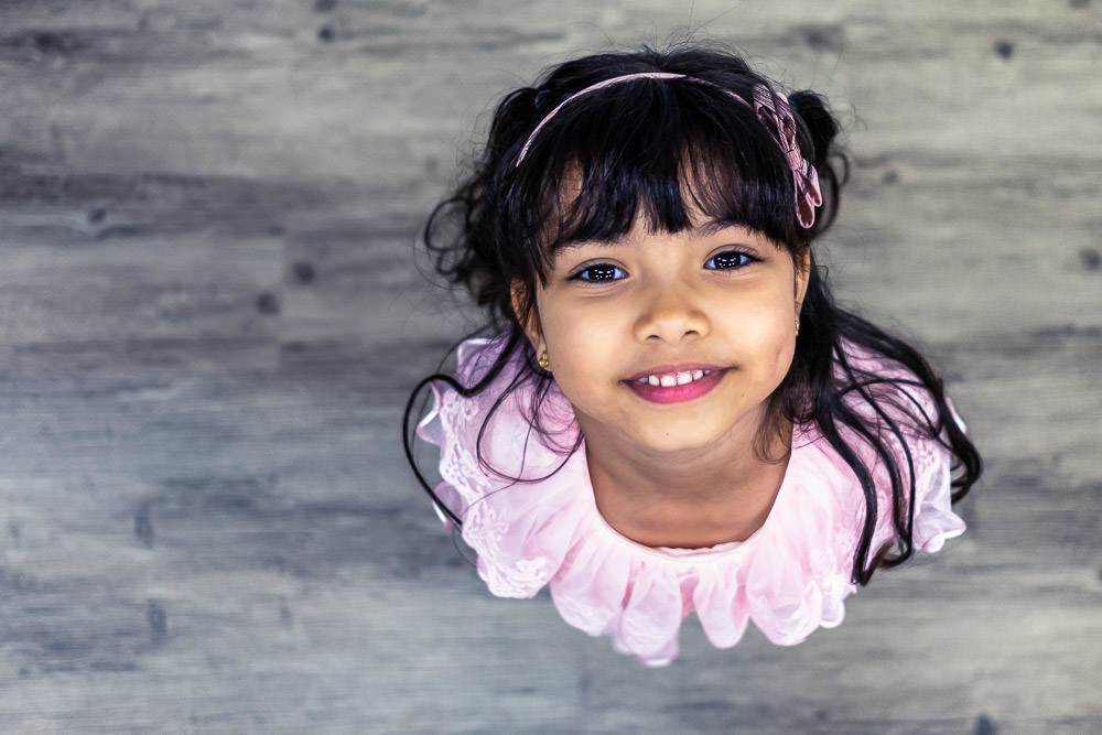 Fotografia documental de família, rotina e essência da família. 24 horas, um dia na vida. Pai, mãe, filhas, álbum, book da história da família.