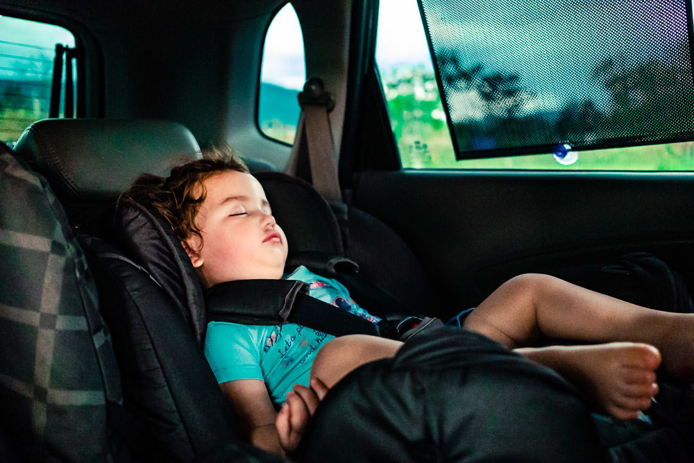 Fotografia documental de família, rotina e essência da família. 24 horas, um dia na vida. Pai, mãe, filhas, álbum, book da história da família.