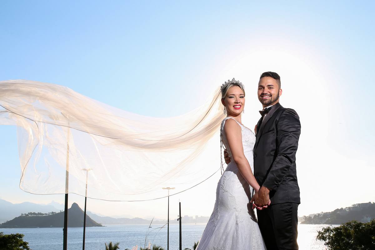 noivos na praia de niterói 