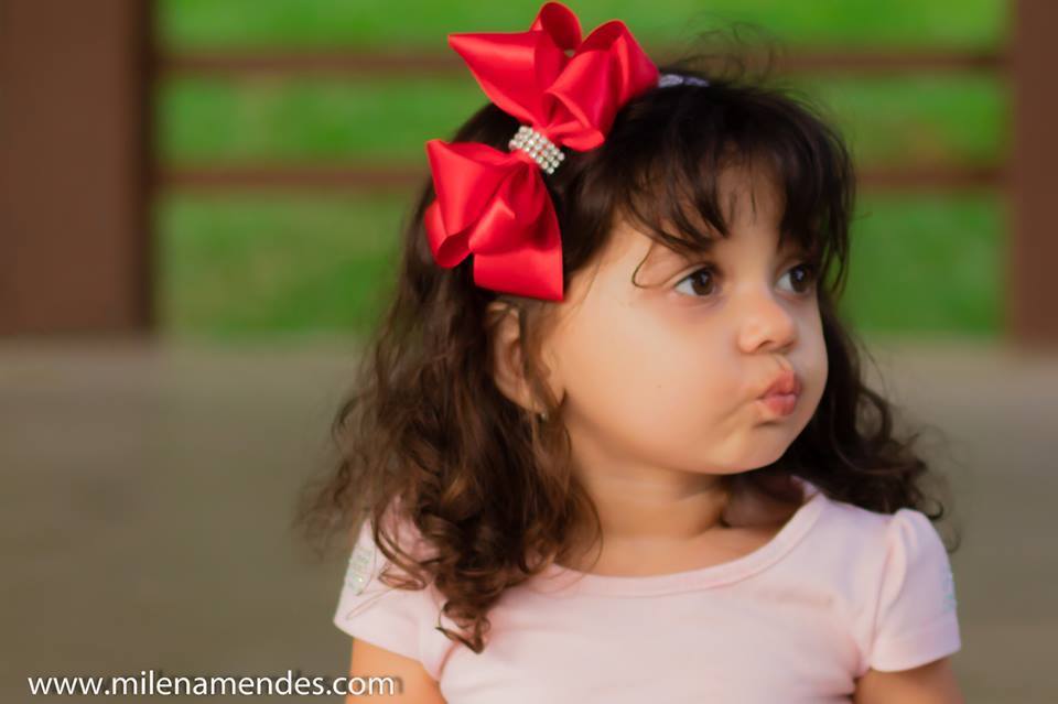 Book Mãe e filha Curitiba  criança faz biquinho e é fotografada 