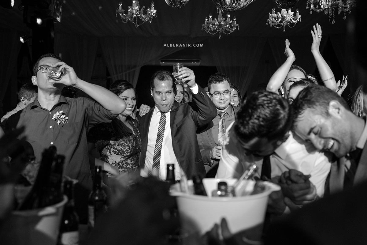Casamento Kalliane e Wellisson na Catedral de Sant'Ana e Cellebre Recepções em Caicó. Circuito Musical tocando no casamento.