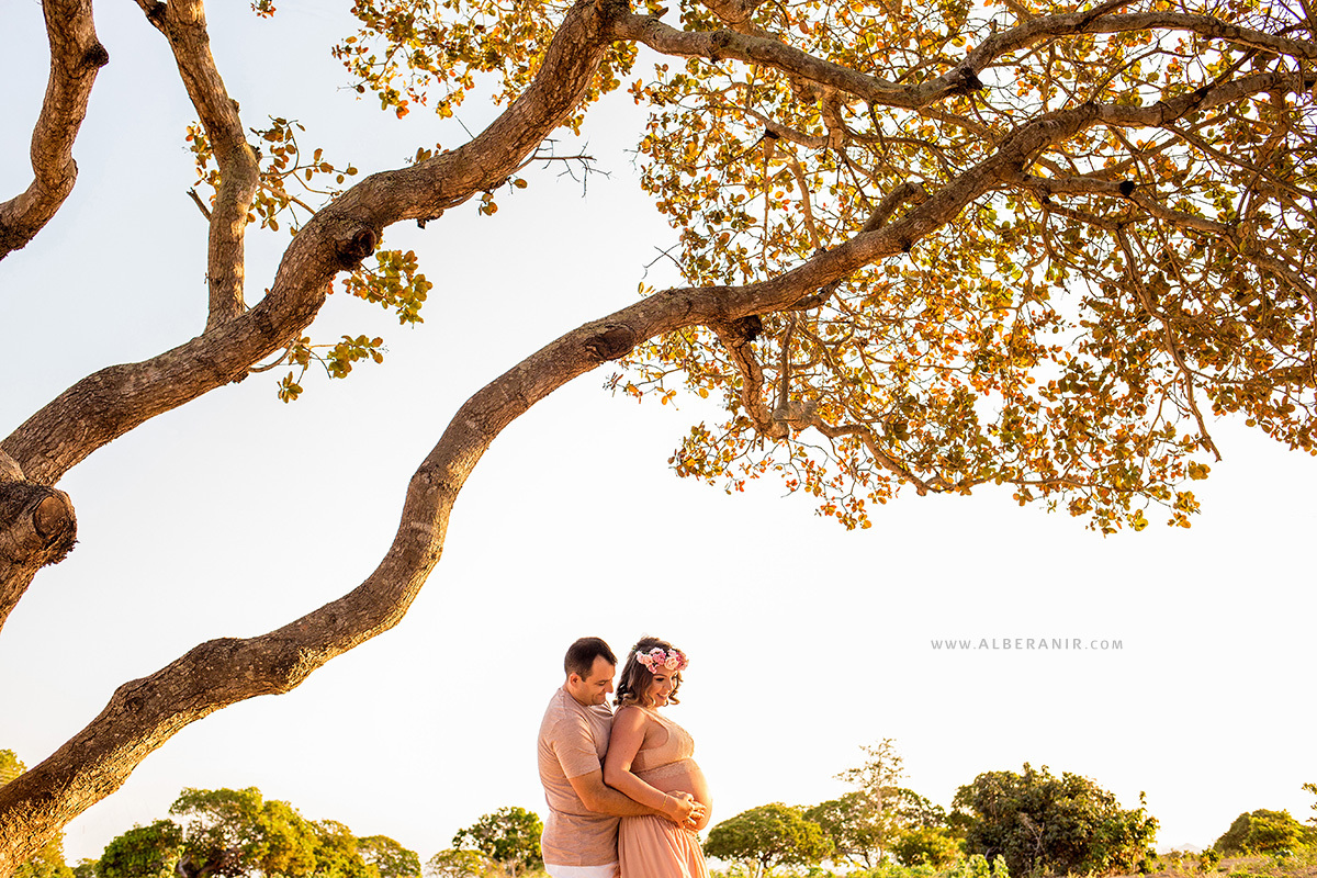 Ensaio de Gestante. Chalés dos Cajueiros. Arvores.