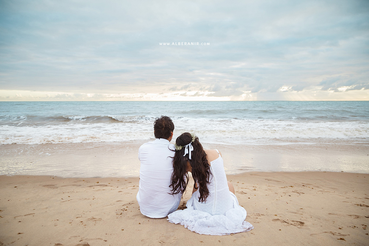 Ensaio de Luana e Wanderley Filho em Lucena e João Pessoa / PB. Fotos no Bambuzal, Praia, Ruínas e em meio a árvores.