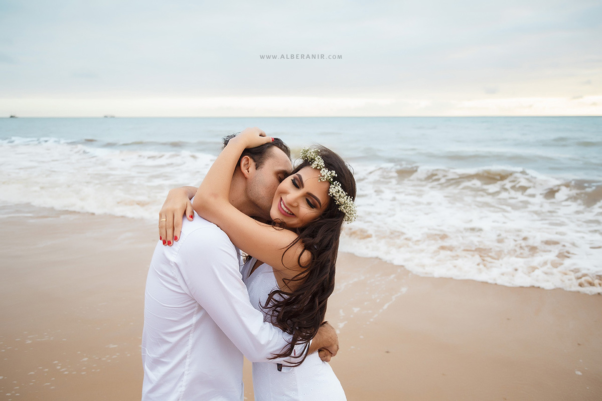 Ensaio de Luana e Wanderley Filho em Lucena e João Pessoa / PB. Fotos no Bambuzal, Praia, Ruínas e em meio a árvores.