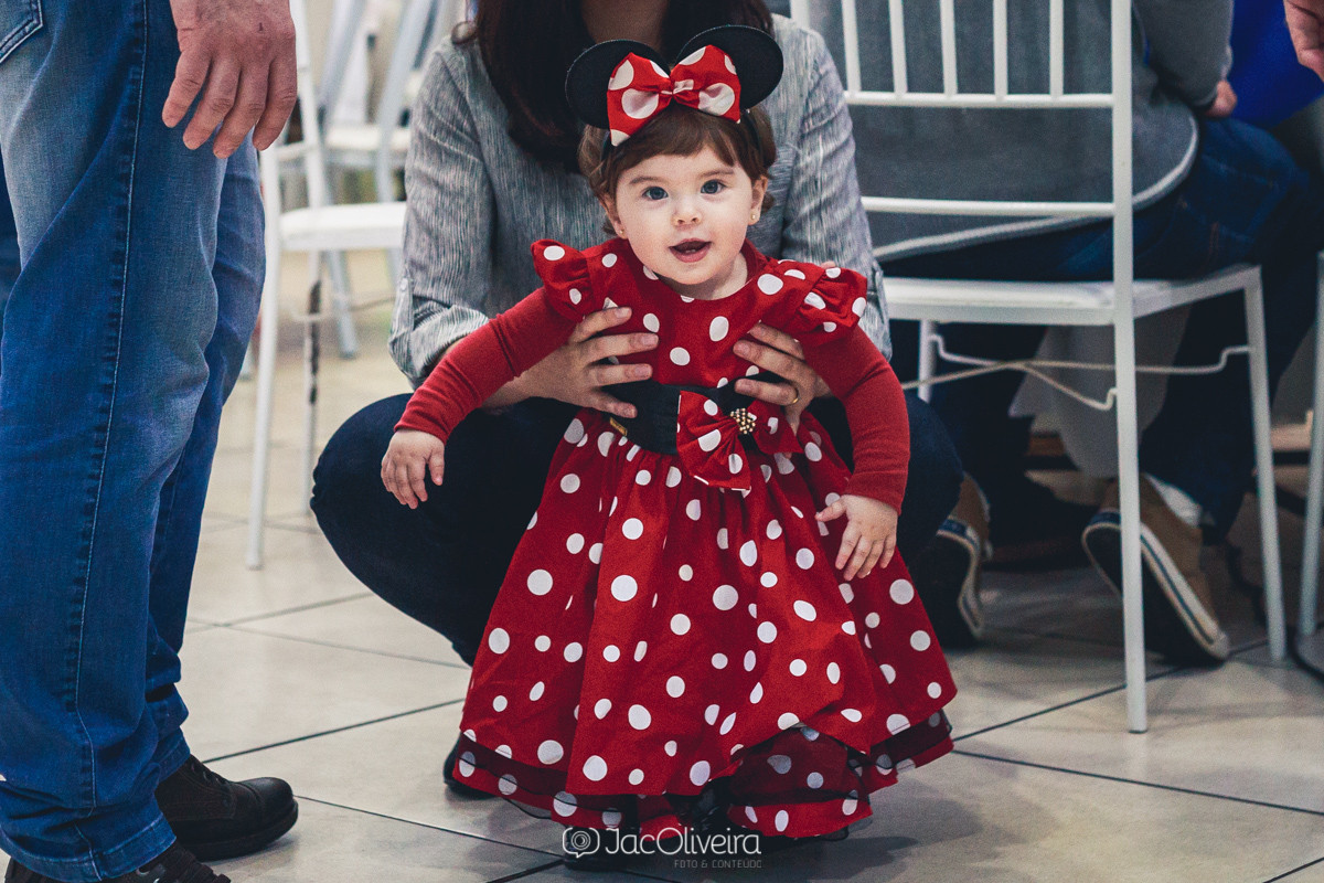 menina vestida de minnie 