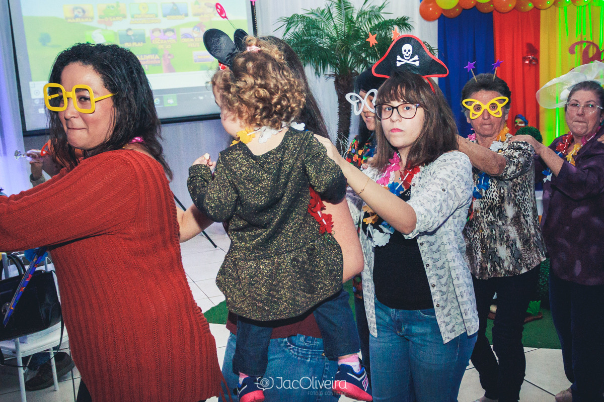 trenzinho na festa infantil