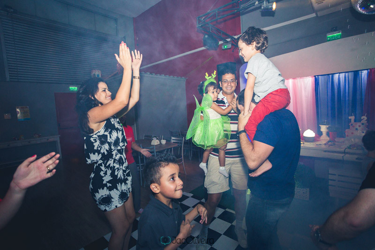 crianças animadas festa infantil