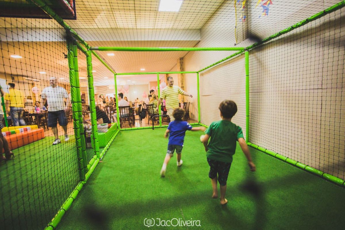 quadra de futebol- fotografia de aniversário infantil