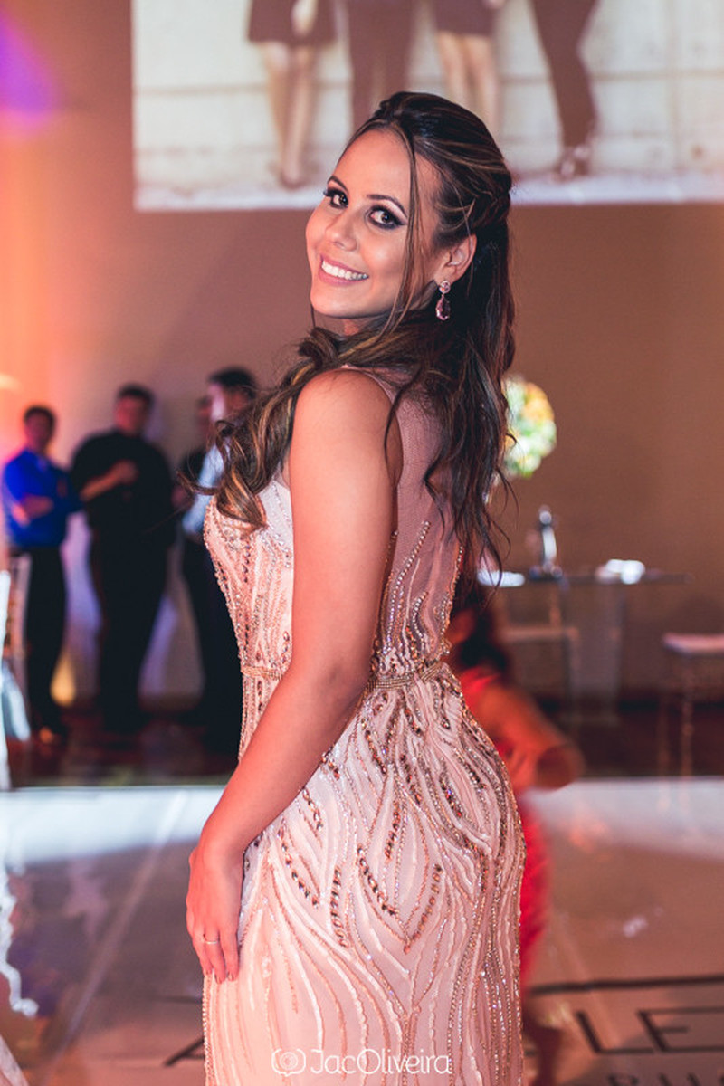 formanda pose charmosa