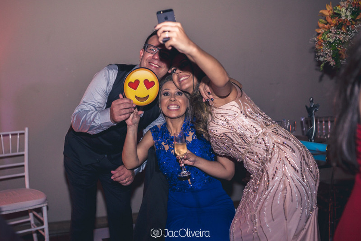 emoji coração nos olhos com familia