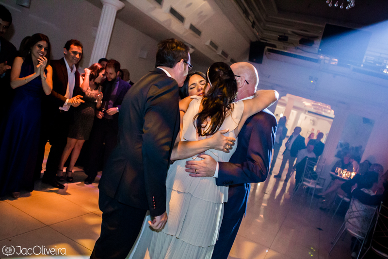 fotografo casamento porto alegre amigos da noiva vão abraçar